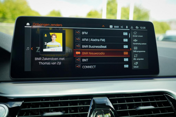 BMW 5 Serie Touring 530i High Executive / M-Pakket / Pano / HUD / Trekhaak / Incl BTW / Laser