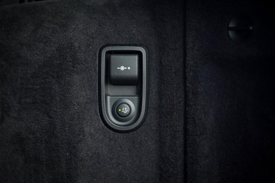 BMW 5 Serie Touring 530i High Executive / M-Pakket / Pano / HUD / Trekhaak / Incl BTW / Laser