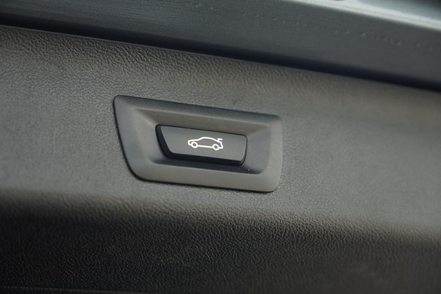 BMW 5 Serie Touring 530i High Executive / M-Pakket / Pano / HUD / Trekhaak / Incl BTW / Laser