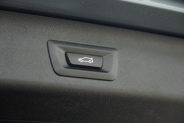 BMW 5 Serie Touring 530i High Executive / M-Pakket / Pano / HUD / Trekhaak / Incl BTW / Laser