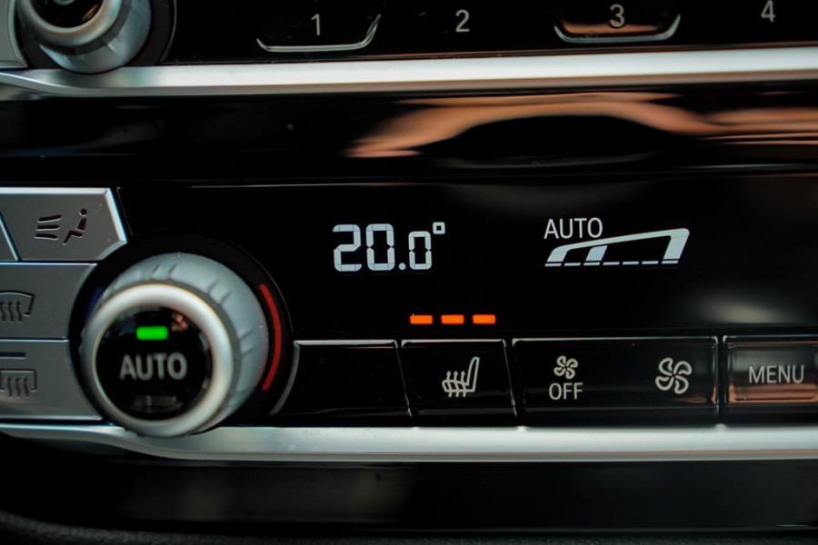 BMW 5 Serie Touring 530i High Executive / M-Pakket / Pano / HUD / Trekhaak / Incl BTW / Laser