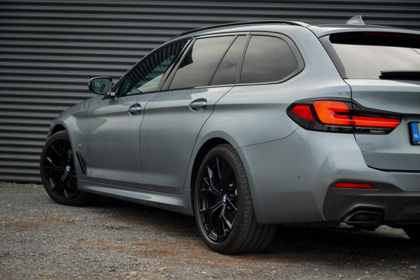 BMW 5 Serie Touring 530i High Executive / M-Pakket / Pano / HUD / Trekhaak / Incl BTW / Laser