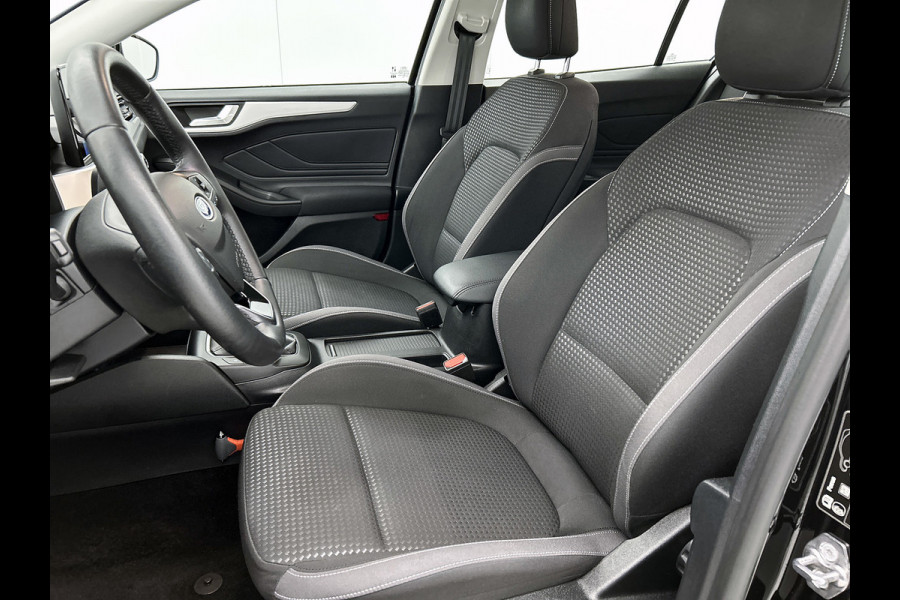 Ford Focus 1.0 EcoBoost Hybrid Edition Business (CAMERA, NAVIGATIE, CARPLAY, CAMERA, CLIMA, 1e EIGENAAR, DEALER ONDERHOUDEN) Ford Focus 1.0 EcoBoost Hybrid Edition Business (CAMERA, NAVIGATIE, CARPLAY, CAMERA, CLIMA, 1e EIGENAAR, DEALER ONDERHOUDEN)