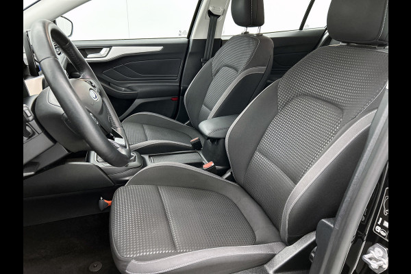 Ford Focus 1.0 EcoBoost Hybrid Edition Business (CAMERA, NAVIGATIE, CARPLAY, CAMERA, CLIMA, 1e EIGENAAR, DEALER ONDERHOUDEN) Ford Focus 1.0 EcoBoost Hybrid Edition Business (CAMERA, NAVIGATIE, CARPLAY, CAMERA, CLIMA, 1e EIGENAAR, DEALER ONDERHOUDEN)