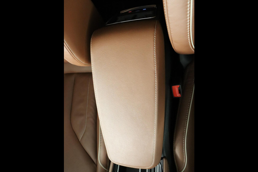 Škoda ENYAQ iV 60|Pano|Leder|Trekhaak|Warmtepomp|ACC|Camera|Head-Up Display Škoda ENYAQ iV 60|Pano|Leder|Trekhaak|Warmtepomp|ACC|Camera|Head-Up Display