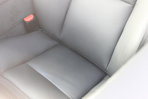 Volvo XC60 2.0 T6 Plug-in hybrid AWD Plus Dark Adaptieve cruise control / Panoramisch schuif-kanteldak / Lederen bekleding / 19" lm velgen / Google infotainment Volvo XC60 2.0 T6 Plug-in hybrid AWD Plus Dark Adaptieve cruise control / Panoramisch schuif-kanteldak / Lederen bekleding / 19" lm velgen / Google infotainment