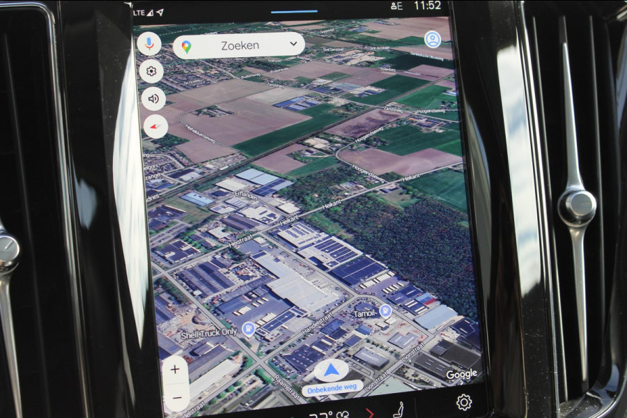 Volvo XC60 2.0 T6 Plug-in hybrid AWD Plus Dark Adaptieve cruise control / Panoramisch schuif-kanteldak / Lederen bekleding / 19" lm velgen / Google infotainment Volvo XC60 2.0 T6 Plug-in hybrid AWD Plus Dark Adaptieve cruise control / Panoramisch schuif-kanteldak / Lederen bekleding / 19" lm velgen / Google infotainment