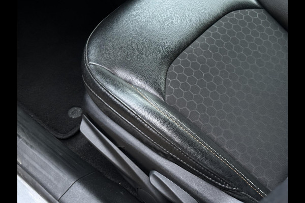 Jeep Compass 1.4 MultiAir Longitude Cruise Lane Assist Camera DAB+ Leer/Stof 17''LM Trekhaak