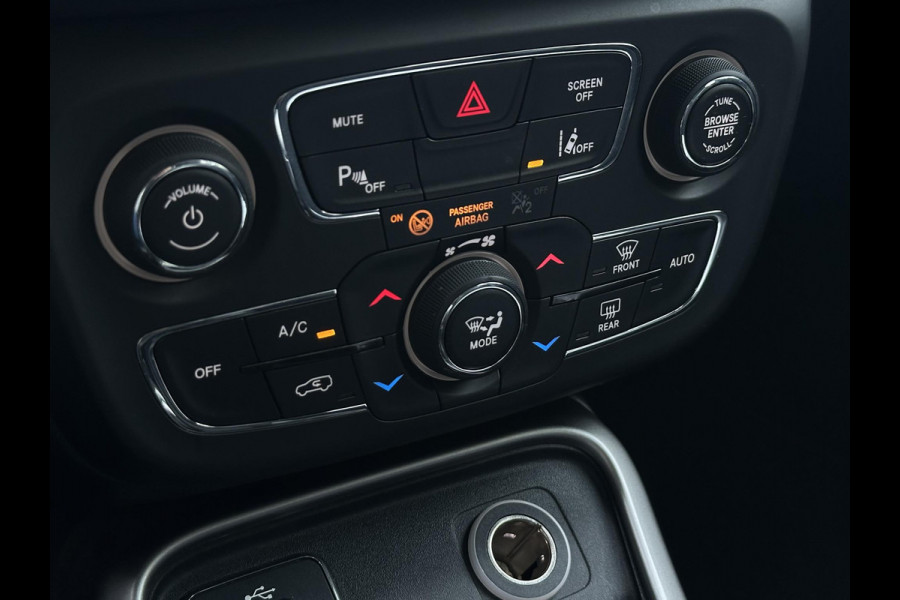 Jeep Compass 1.4 MultiAir Longitude Cruise Lane Assist Camera DAB+ Leer/Stof 17''LM Trekhaak