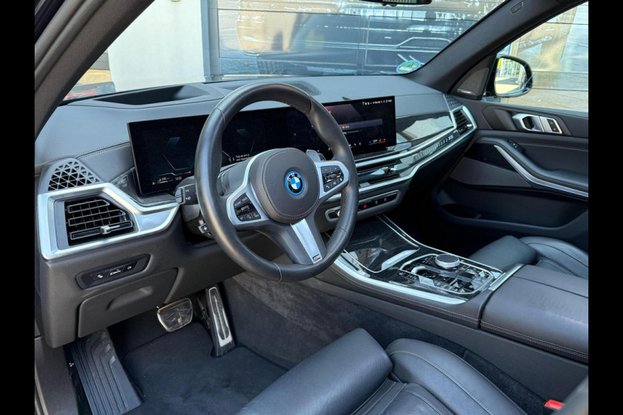 BMW X5 xDrive50e| M PACK PRO| Carbon zwart|22inch performance velg.