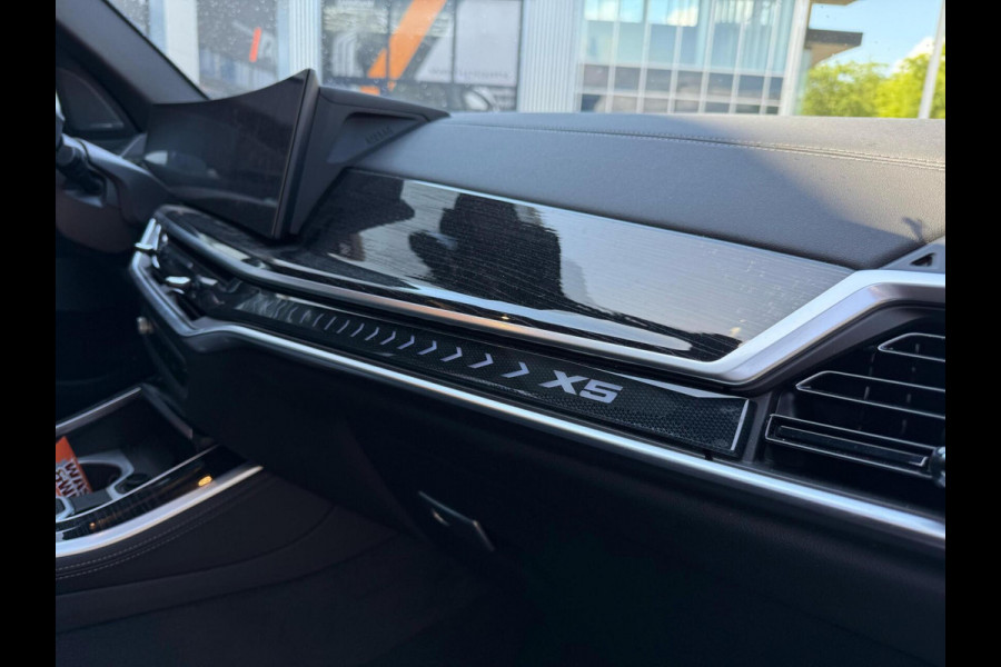 BMW X5 xDrive50e| M PACK PRO| Carbon zwart|22inch performance velg.