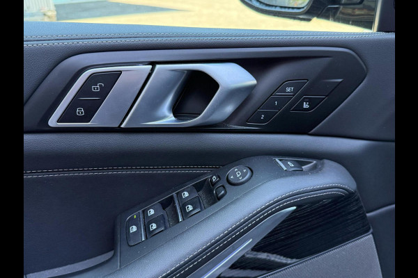 BMW X5 xDrive50e| M PACK PRO| Carbon zwart|22inch performance velg.