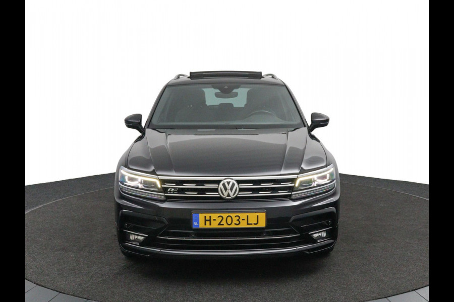 Volkswagen Tiguan 1.5 TSI Business R-LINE*CAM*ACC*HAAK*CARPLAY*NAVI* Volkswagen Tiguan 1.5 TSI Business R-LINE*CAM*ACC*HAAK*CARPLAY*NAVI*