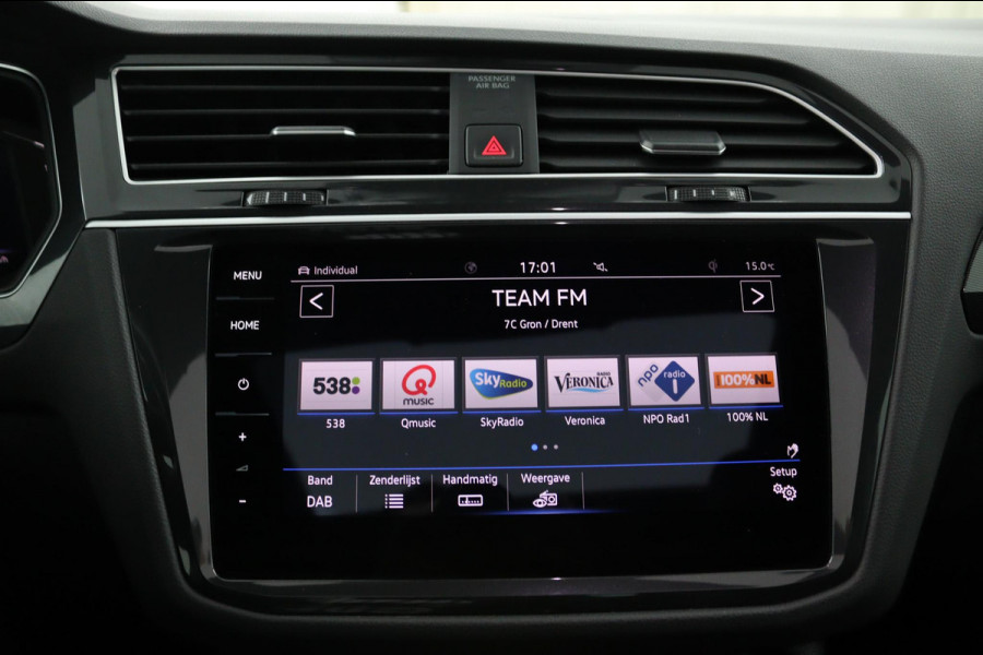 Volkswagen Tiguan 1.5 TSI Business R-LINE*CAM*ACC*HAAK*CARPLAY*NAVI* Volkswagen Tiguan 1.5 TSI Business R-LINE*CAM*ACC*HAAK*CARPLAY*NAVI*