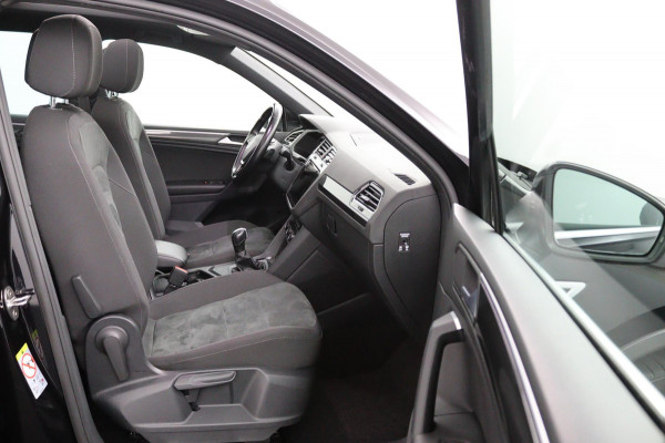 Volkswagen Tiguan 1.5 TSI Business R-LINE*CAM*ACC*HAAK*CARPLAY*NAVI* Volkswagen Tiguan 1.5 TSI Business R-LINE*CAM*ACC*HAAK*CARPLAY*NAVI*