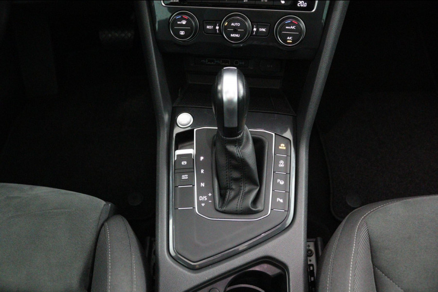 Volkswagen Tiguan 1.5 TSI Business R-LINE*CAM*ACC*HAAK*CARPLAY*NAVI* Volkswagen Tiguan 1.5 TSI Business R-LINE*CAM*ACC*HAAK*CARPLAY*NAVI*