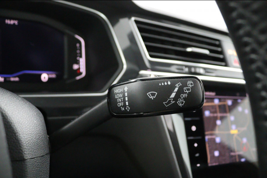 Volkswagen Tiguan 1.5 TSI Business R-LINE*CAM*ACC*HAAK*CARPLAY*NAVI* Volkswagen Tiguan 1.5 TSI Business R-LINE*CAM*ACC*HAAK*CARPLAY*NAVI*