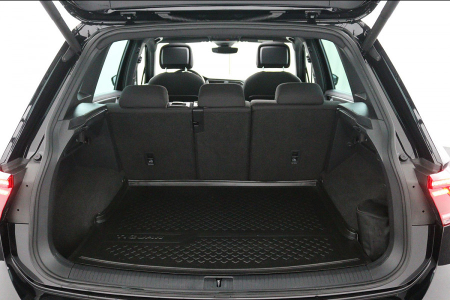 Volkswagen Tiguan 1.5 TSI Business R-LINE*CAM*ACC*HAAK*CARPLAY*NAVI* Volkswagen Tiguan 1.5 TSI Business R-LINE*CAM*ACC*HAAK*CARPLAY*NAVI*