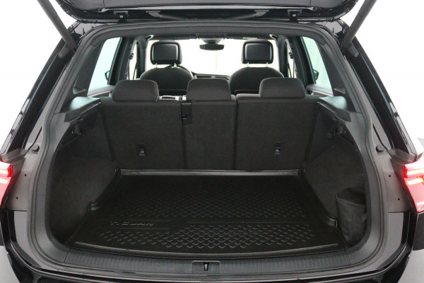 Volkswagen Tiguan 1.5 TSI Business R-LINE*CAM*ACC*HAAK*CARPLAY*NAVI* Volkswagen Tiguan 1.5 TSI Business R-LINE*CAM*ACC*HAAK*CARPLAY*NAVI*