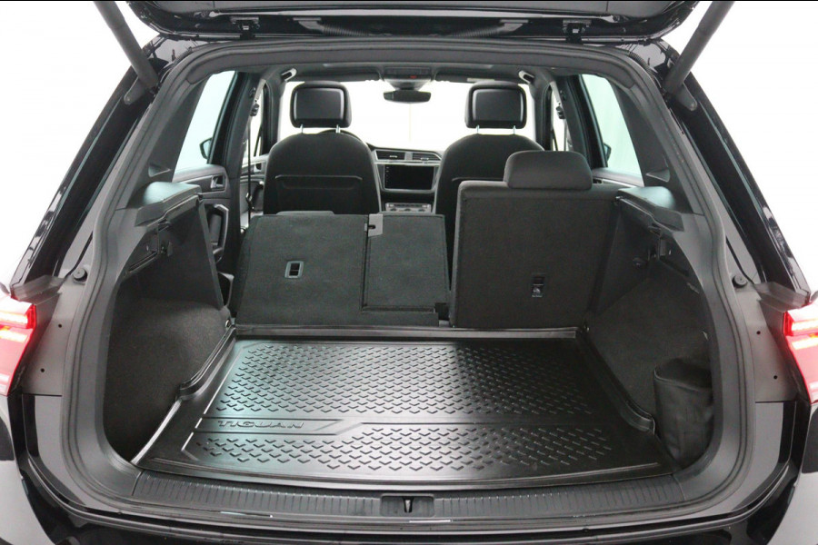 Volkswagen Tiguan 1.5 TSI Business R-LINE*CAM*ACC*HAAK*CARPLAY*NAVI* Volkswagen Tiguan 1.5 TSI Business R-LINE*CAM*ACC*HAAK*CARPLAY*NAVI*