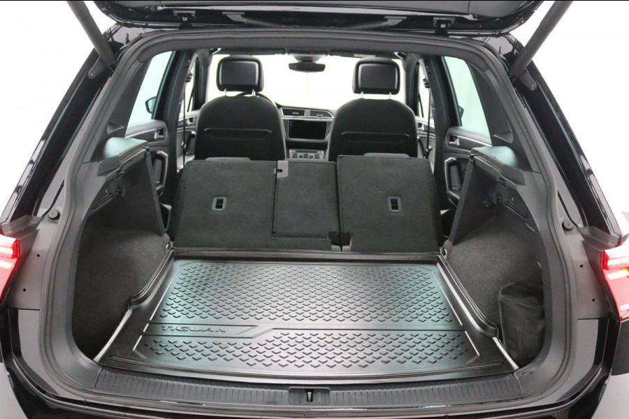 Volkswagen Tiguan 1.5 TSI Business R-LINE*CAM*ACC*HAAK*CARPLAY*NAVI* Volkswagen Tiguan 1.5 TSI Business R-LINE*CAM*ACC*HAAK*CARPLAY*NAVI*