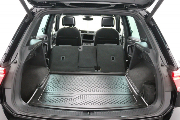 Volkswagen Tiguan 1.5 TSI Business R-LINE*CAM*ACC*HAAK*CARPLAY*NAVI* Volkswagen Tiguan 1.5 TSI Business R-LINE*CAM*ACC*HAAK*CARPLAY*NAVI*