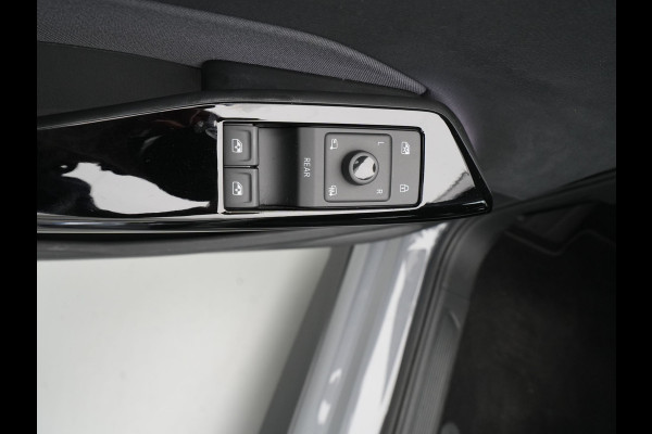 Volkswagen ID.3 Life 58 kWh 204pk Navigatie Stoelverwarming Acc Pdc 69 Volkswagen ID.3 Life 58 kWh 204pk Navigatie Stoelverwarming Acc Pdc 69