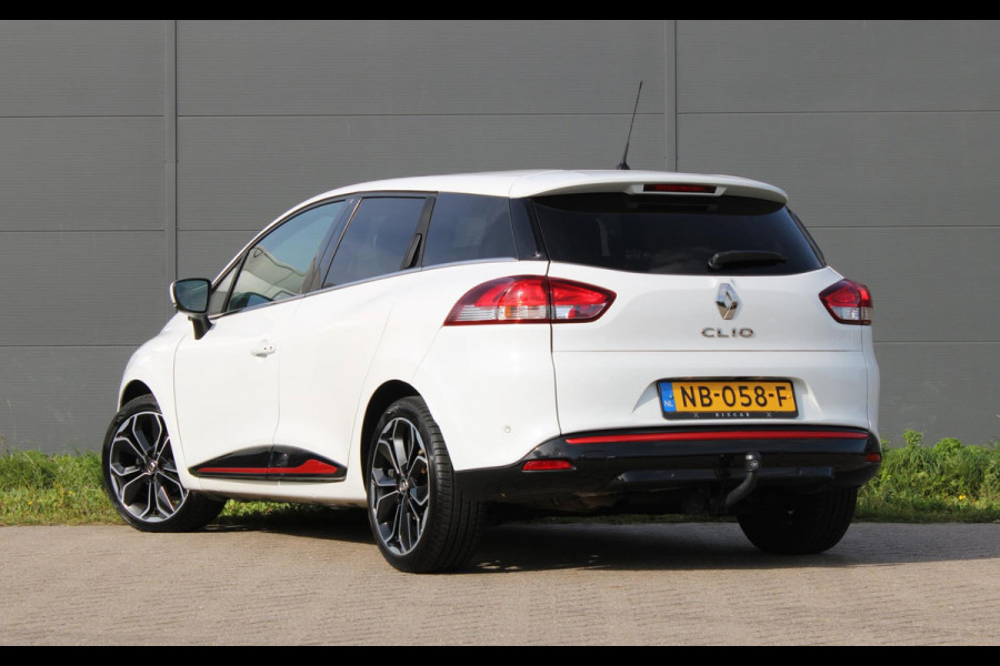 Renault Clio Estate 1.2 TCe Intens Automaat Allseason Panodak Trekhaak Camera !!NIEUWBINNEN!! Renault Clio Estate 1.2 TCe Intens Automaat Allseason Panodak Trekhaak Camera !!NIEUWBINNEN!!