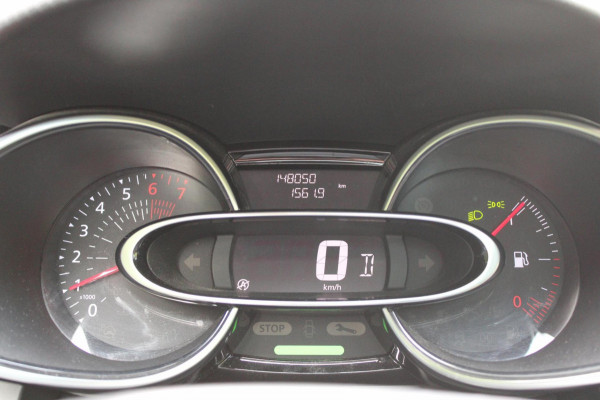 Renault Clio Estate 1.2 TCe Intens Automaat Allseason Panodak Trekhaak Camera !!NIEUWBINNEN!! Renault Clio Estate 1.2 TCe Intens Automaat Allseason Panodak Trekhaak Camera !!NIEUWBINNEN!!