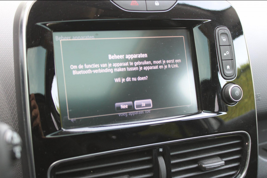 Renault Clio Estate 1.2 TCe Intens Automaat Allseason Panodak Trekhaak Camera !!NIEUWBINNEN!! Renault Clio Estate 1.2 TCe Intens Automaat Allseason Panodak Trekhaak Camera !!NIEUWBINNEN!!