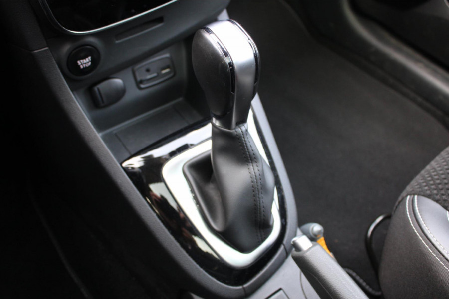 Renault Clio Estate 1.2 TCe Intens Automaat Allseason Panodak Trekhaak Camera !!NIEUWBINNEN!! Renault Clio Estate 1.2 TCe Intens Automaat Allseason Panodak Trekhaak Camera !!NIEUWBINNEN!!