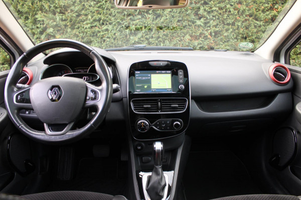 Renault Clio Estate 1.2 TCe Intens Automaat Allseason Panodak Trekhaak Camera !!NIEUWBINNEN!! Renault Clio Estate 1.2 TCe Intens Automaat Allseason Panodak Trekhaak Camera !!NIEUWBINNEN!!