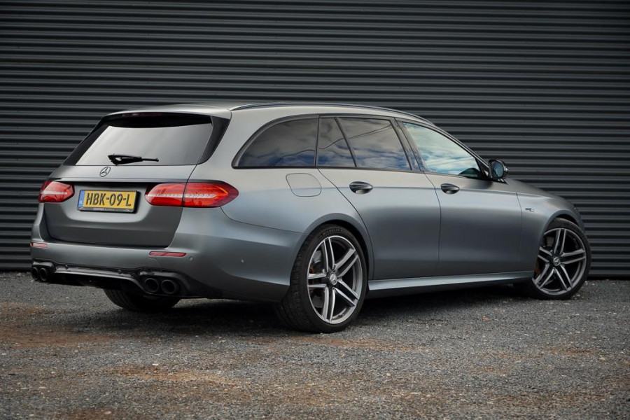 Mercedes-Benz E-Klasse Estate AMG 53 4MATIC / Magno / Schuifdak / Burmester / Trekhaak / Stoelverwarming&ventilatie Mercedes-Benz E-Klasse Estate AMG 53 4MATIC / Magno / Schuifdak / Burmester / Trekhaak / Stoelverwarming&ventilatie