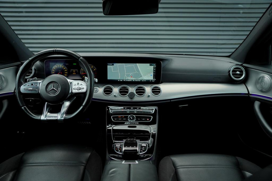 Mercedes-Benz E-Klasse Estate AMG 53 4MATIC / Magno / Schuifdak / Burmester / Trekhaak / Stoelverwarming&ventilatie Mercedes-Benz E-Klasse Estate AMG 53 4MATIC / Magno / Schuifdak / Burmester / Trekhaak / Stoelverwarming&ventilatie