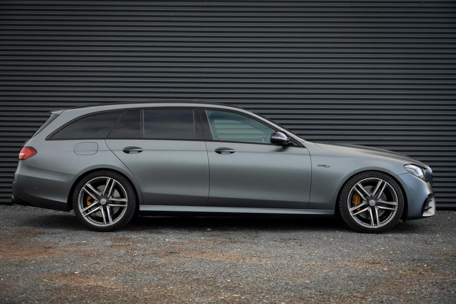 Mercedes-Benz E-Klasse Estate AMG 53 4MATIC / Magno / Schuifdak / Burmester / Trekhaak / Stoelverwarming&ventilatie Mercedes-Benz E-Klasse Estate AMG 53 4MATIC / Magno / Schuifdak / Burmester / Trekhaak / Stoelverwarming&ventilatie