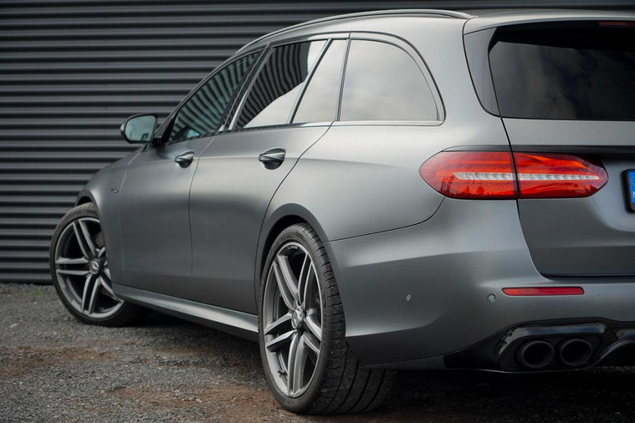 Mercedes-Benz E-Klasse Estate AMG 53 4MATIC / Magno / Schuifdak / Burmester / Trekhaak / Stoelverwarming&ventilatie Mercedes-Benz E-Klasse Estate AMG 53 4MATIC / Magno / Schuifdak / Burmester / Trekhaak / Stoelverwarming&ventilatie
