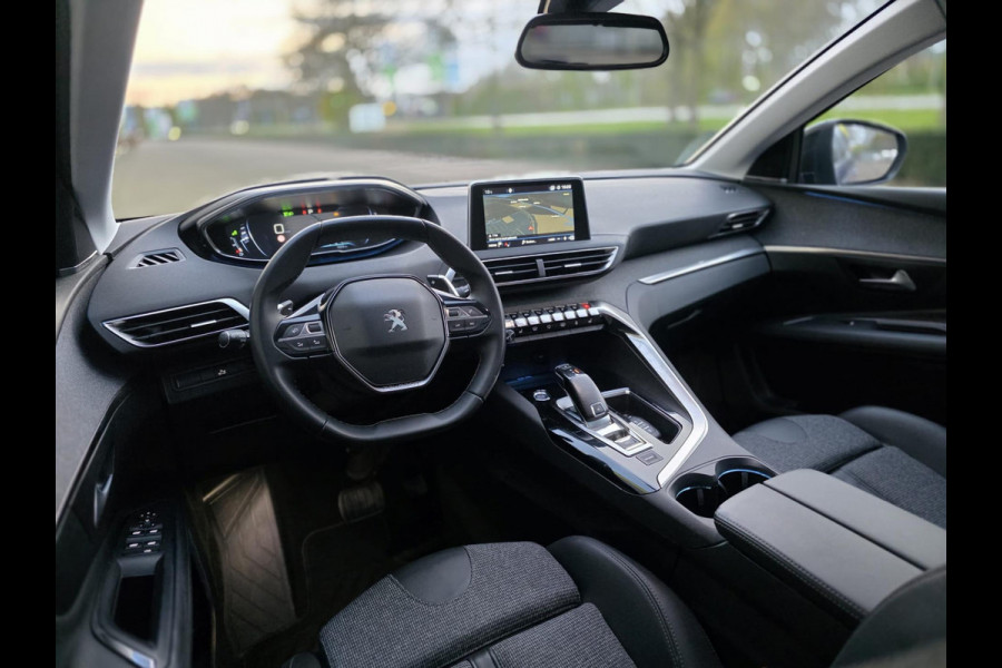 Peugeot 3008 1.2 PureTech Allure |PANO|STOELVER.|TREKHAAK Peugeot 3008 1.2 PureTech Allure |PANO|STOELVER.|TREKHAAK