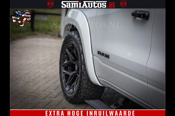 Dodge Ram 1500 Limited Night | 5.7 V8 Hemi Full Option | Comfortabele Dubbele Cabine met Royale 5 Zitplaatsen | De Meest Luxe en Volle Pick-Up in zijn Klasse | BPM vrij | Nu Leverbaar uit Voorraad | Voorraad Nr v45lpr