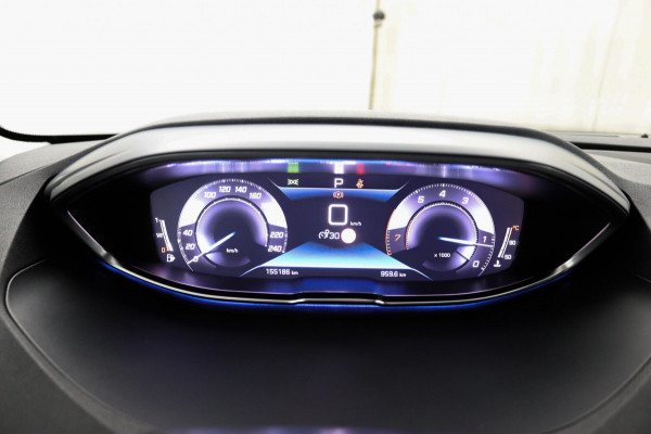 Peugeot 5008 1.2 PureTech*NAVI*CAM*HAAK*CRUISE*ECC*CARPLAY*7PER Peugeot 5008 1.2 PureTech*NAVI*CAM*HAAK*CRUISE*ECC*CARPLAY*7PER