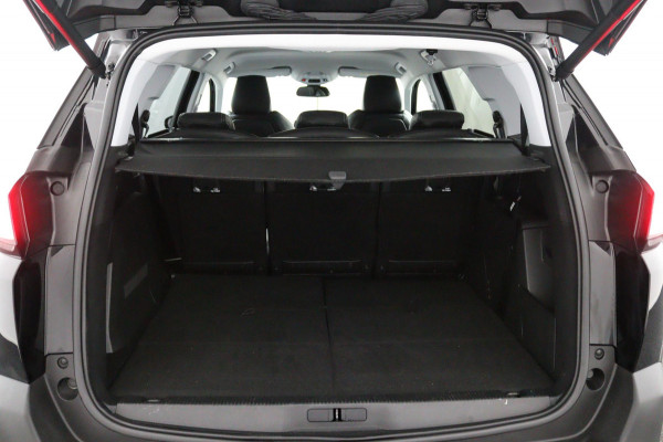 Peugeot 5008 1.2 PureTech*NAVI*CAM*HAAK*CRUISE*ECC*CARPLAY*7PER Peugeot 5008 1.2 PureTech*NAVI*CAM*HAAK*CRUISE*ECC*CARPLAY*7PER