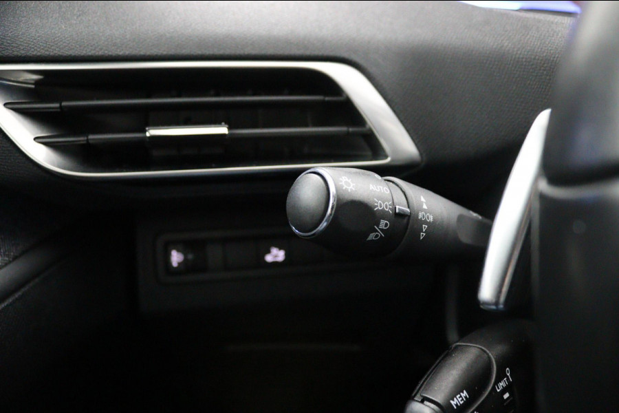 Peugeot 5008 1.2 PureTech*NAVI*CAM*HAAK*CRUISE*ECC*CARPLAY*7PER Peugeot 5008 1.2 PureTech*NAVI*CAM*HAAK*CRUISE*ECC*CARPLAY*7PER