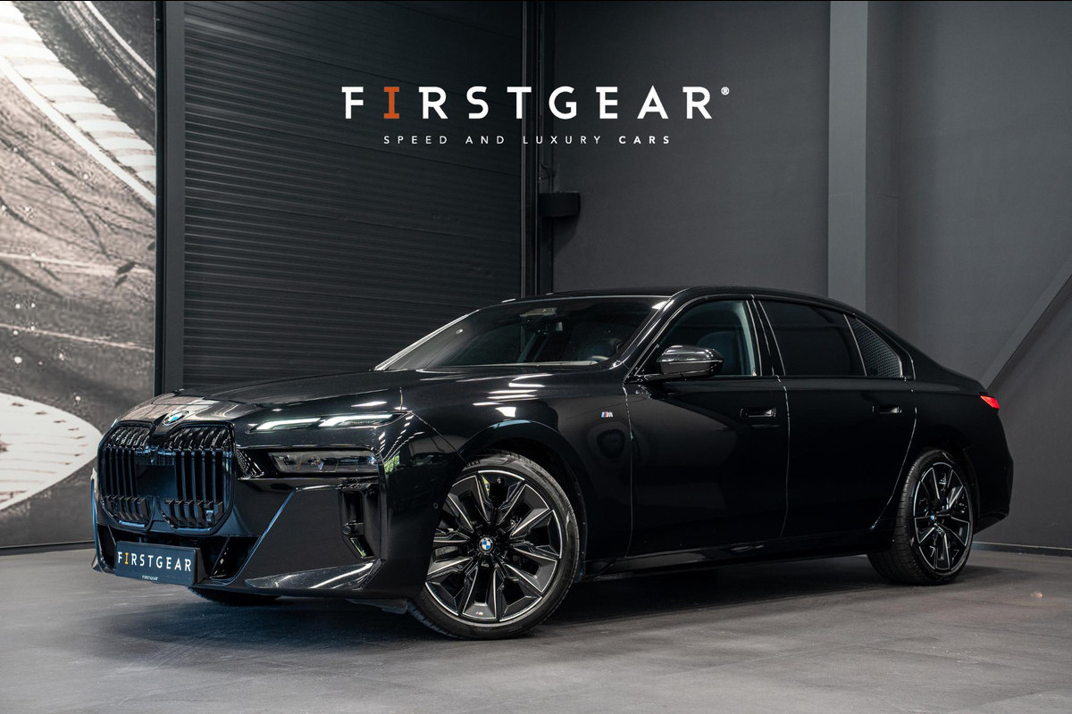 BMW 7 Serie 740d xDrive *M-Sport Pro / Bowers & Wilkins / Panorama / HUD / Surround View / Standverwarming* BMW 7 Serie 740d xDrive *M-Sport Pro / Bowers & Wilkins / Panorama / HUD / Surround View / Standverwarming*