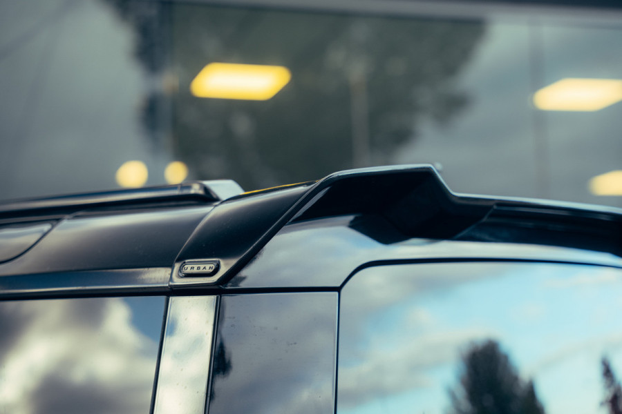 Land Rover Defender 110 2.0 P300e 110 X-Dynamic HSE ** URBAN ** 22inch ** Towing ** Cold Climate ** Dakspoiler ** Side Vents