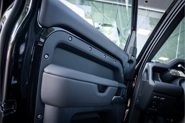 Land Rover Defender 110 2.0 P300e 110 X-Dynamic HSE ** URBAN ** 22inch ** Towing ** Cold Climate ** Dakspoiler ** Side Vents