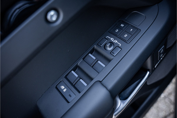 Land Rover Defender 110 2.0 P300e 110 X-Dynamic HSE ** URBAN ** 22inch ** Towing ** Cold Climate ** Dakspoiler ** Side Vents