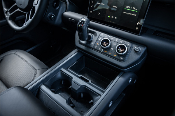 Land Rover Defender 110 2.0 P300e 110 X-Dynamic HSE ** URBAN ** 22inch ** Towing ** Cold Climate ** Dakspoiler ** Side Vents