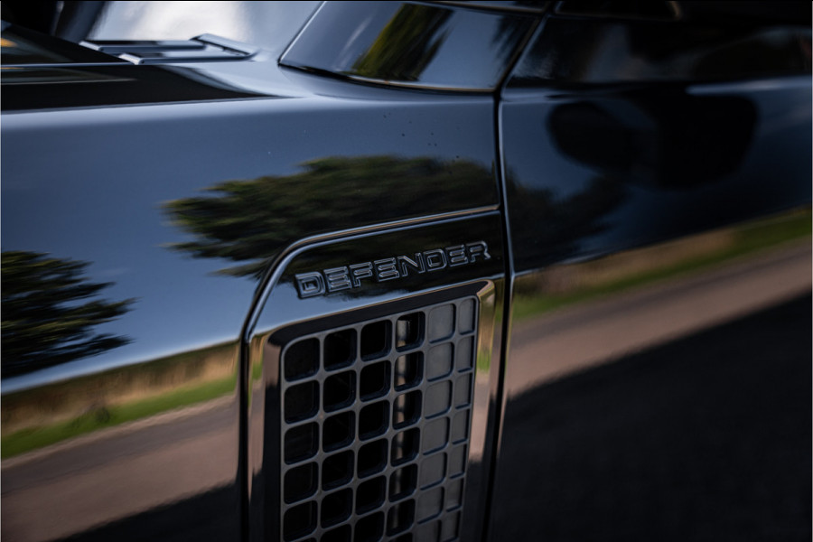 Land Rover Defender 110 2.0 P300e 110 X-Dynamic HSE ** URBAN ** 22inch ** Towing ** Cold Climate ** Dakspoiler ** Side Vents