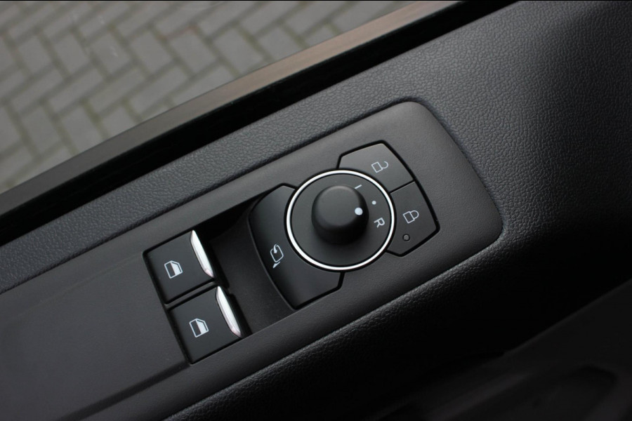 Ford Transit Custom 320 2.0 TDCI L2H1 Limited 170PK JB- EDITION / DRIVER ASSISTANCE PACK / 3- ZITS / MY2024 / CAMERA / ADAP.CRUISE Ford Transit Custom 320 2.0 TDCI L2H1 Limited 170PK JB- EDITION / DRIVER ASSISTANCE PACK / 3- ZITS / MY2024 / CAMERA / ADAP.CRUISE