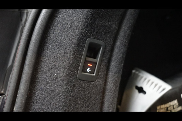 Audi A4 Avant 2.0 TFSI Quattro 3x S-Line AUTOMAAT-ACC-ALCANTARA-BANG&OLUFSEN-CLIMA-HEADUP-FULL LED-KEYLESS-STANDKACHEL-WINTER-ETC.