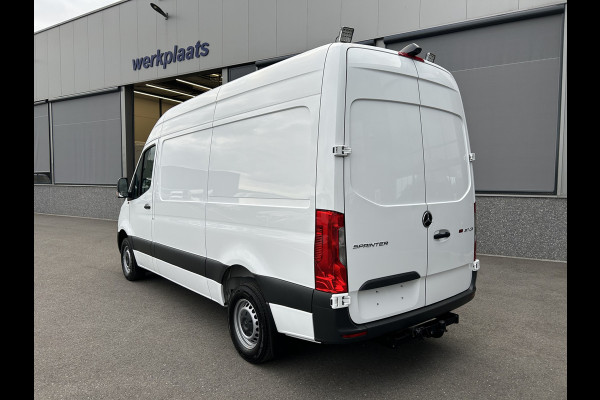 Mercedes-Benz Sprinter 317 CDI L2 H2 2800KG Trekhaak / MBUX / Camera / Navigatie / Stand kachel / Airco / 270 Graden achterdeuren